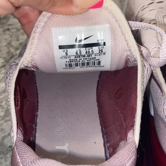 Nike Air Max - Barely Rose - Picture 12 of 13